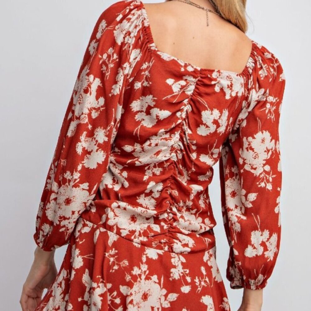 Easel Red Floral Dress Sweetheart Neckline Bubble Sleeve Ruched Bodice SZ L - Picture 2 of 13